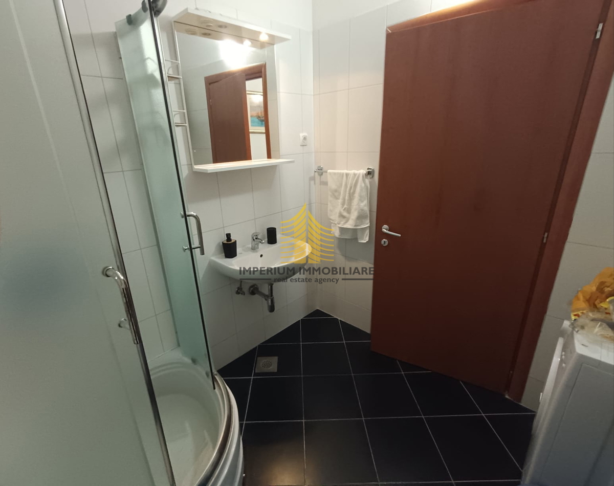 Appartamento, Vendita, Okrug, Okrug Donji, 110m2, 3,5 locali (3 camere + soggiorno doppio)