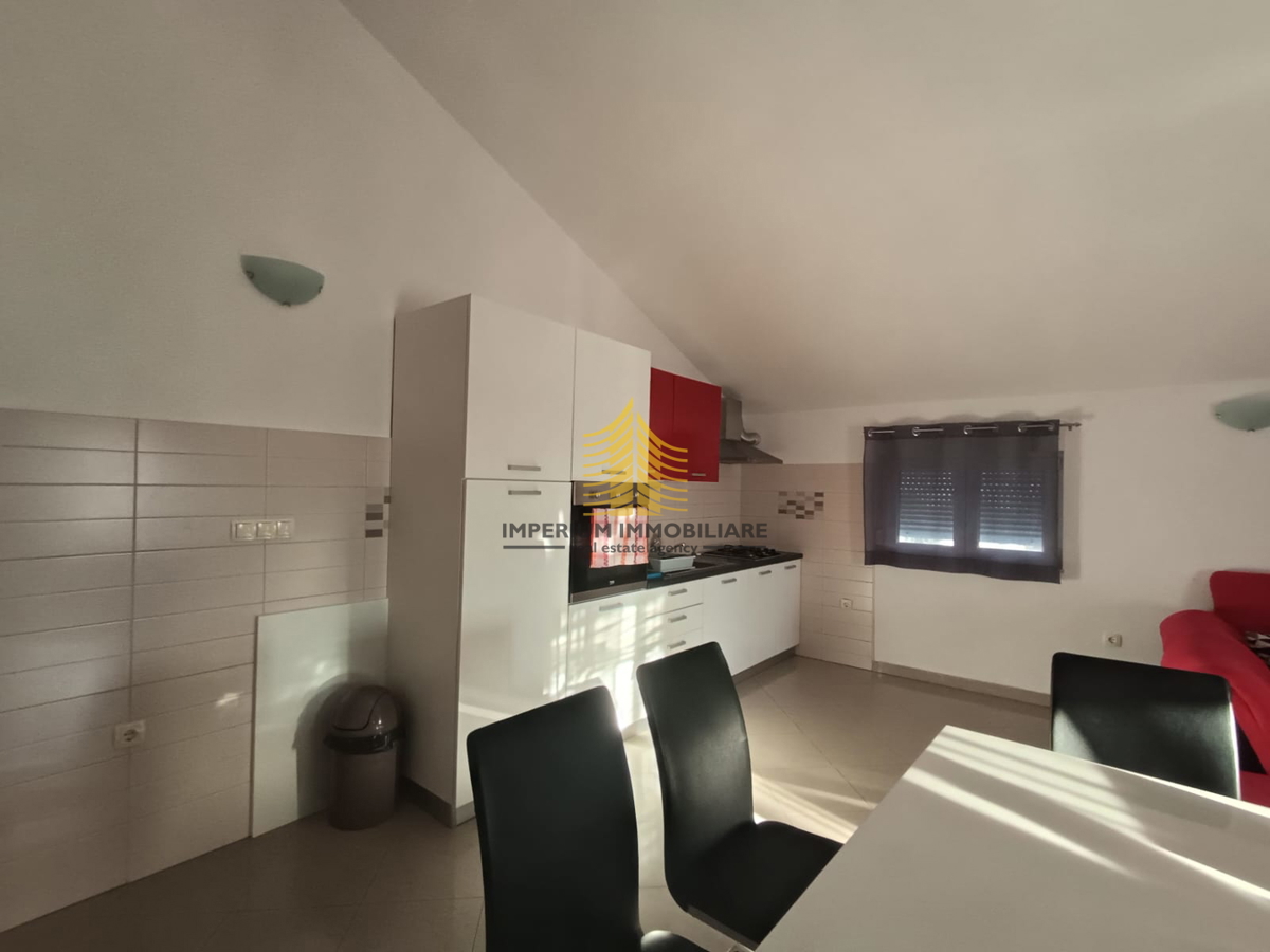 Appartamento, Vendita, Okrug, Okrug Donji, 110m2, 3,5 locali (3 camere + soggiorno doppio)