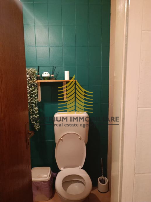 Locale commerciale, Vendita, Spalato, Mertojak, 48,5 m2, Locale per ristorazione