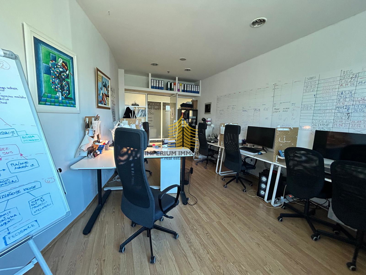 Locale commerciale, Vendita, Sesvete, 29,5 m2, Complesso commerciale