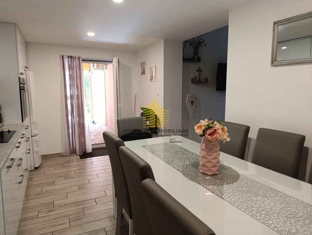 Casa, Vendita, Trogir, 122m2, Indipendente