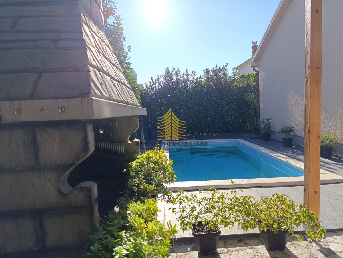 Casa, Vendita, Trogir, 122m2, Indipendente