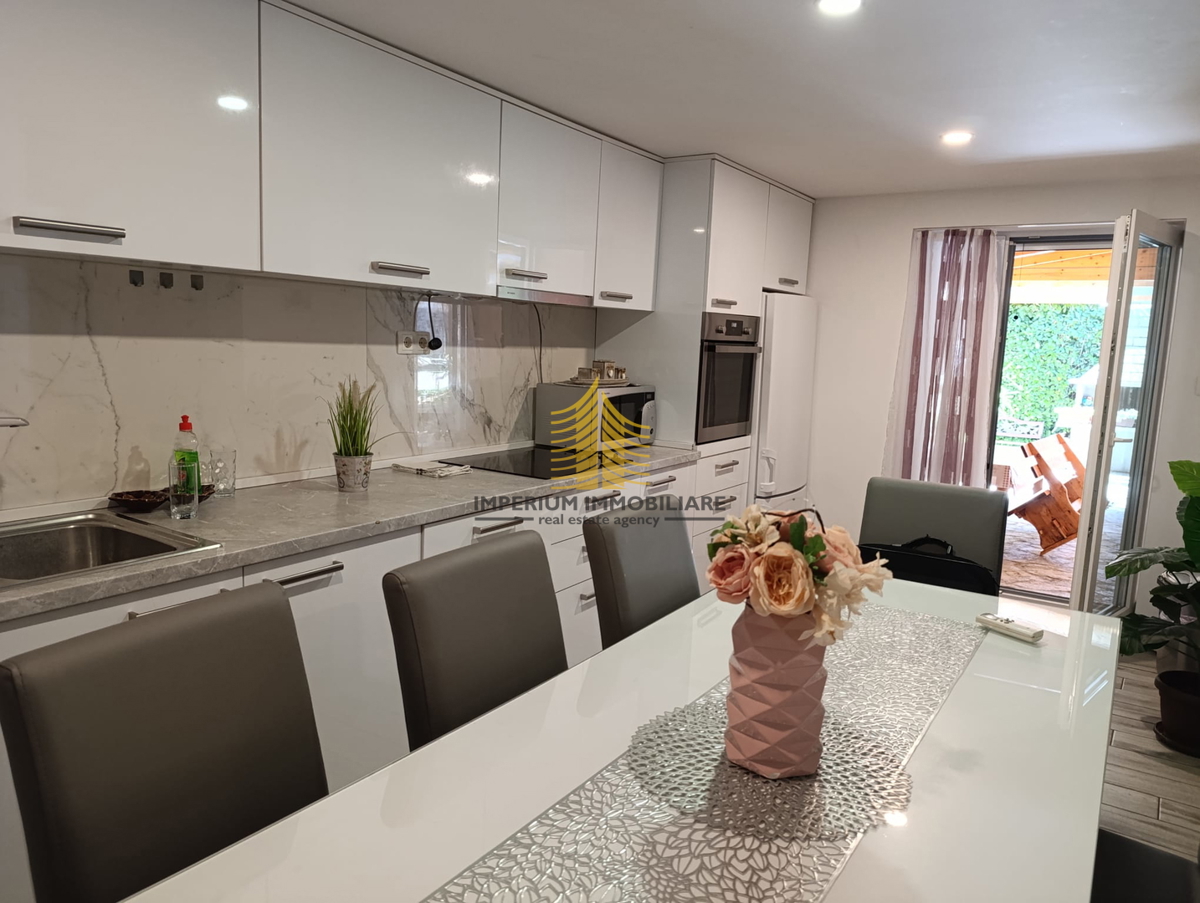 Casa, Vendita, Trogir, 122m2, Indipendente