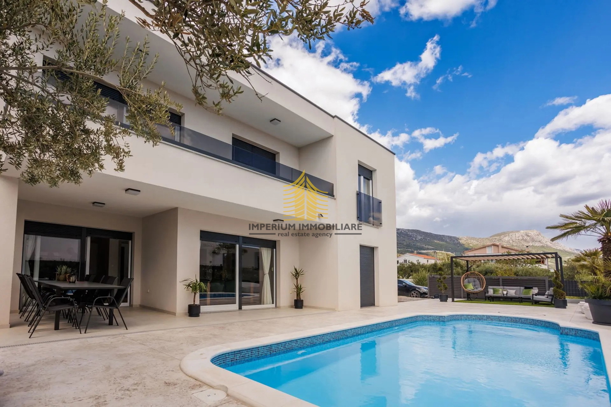 Casa, Vendita, Kaštel Stari, 190m2, Indipendente