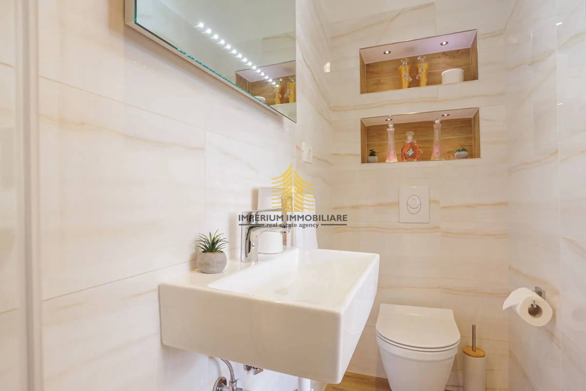 Casa, Vendita, Kaštel Stari, 190m2, Indipendente