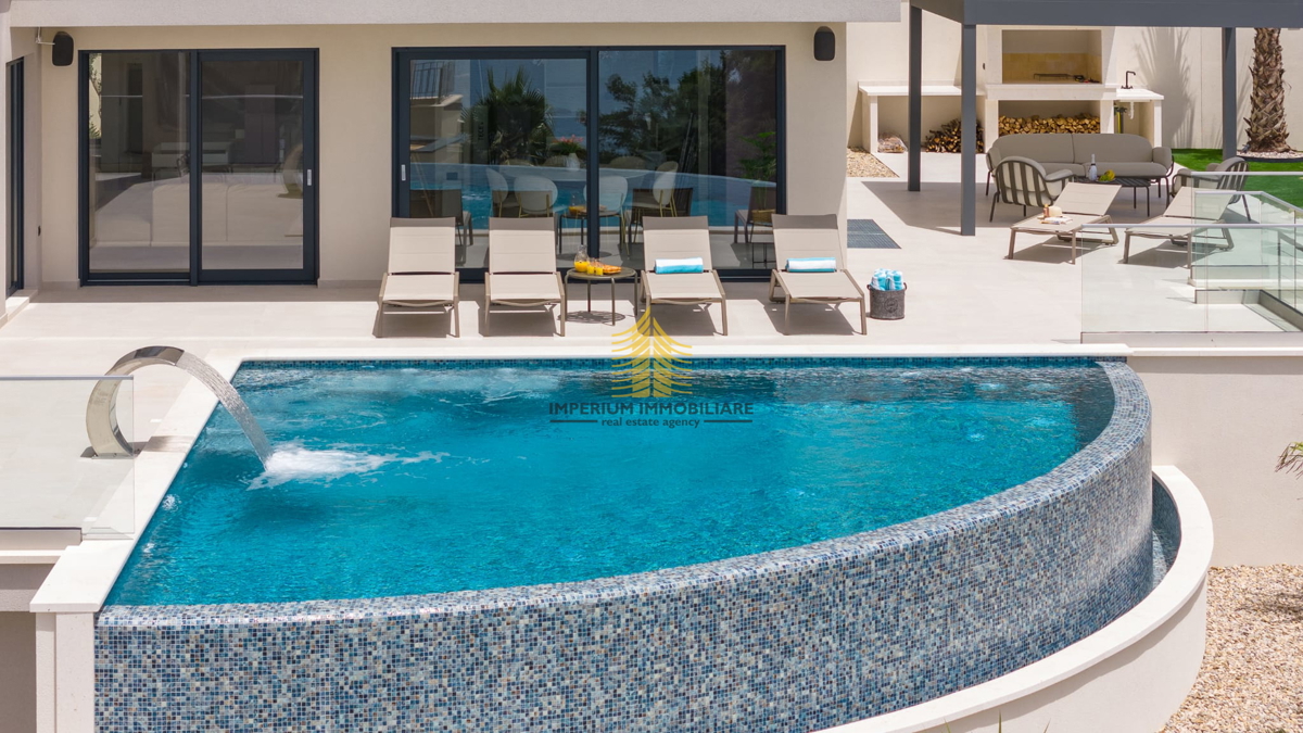 Casa, Vendita, Podstrana, 300m2, Villa