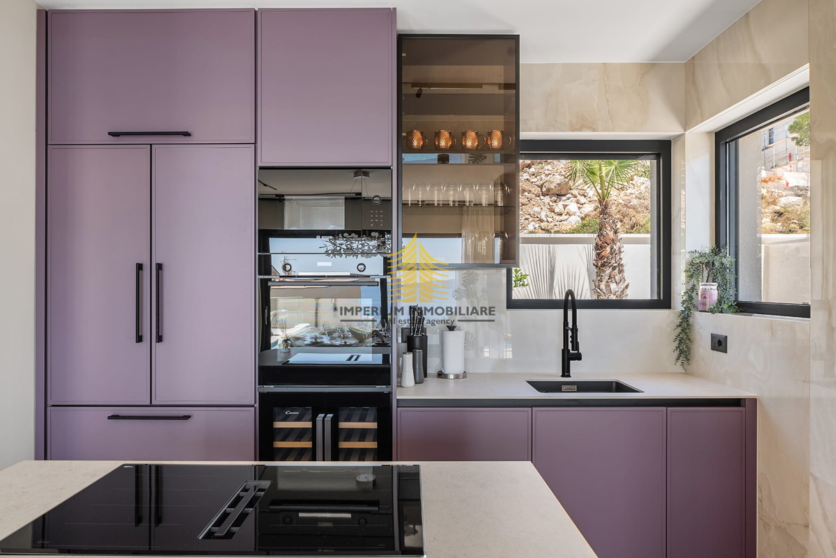 Casa, Vendita, Podstrana, 300m2, Villa