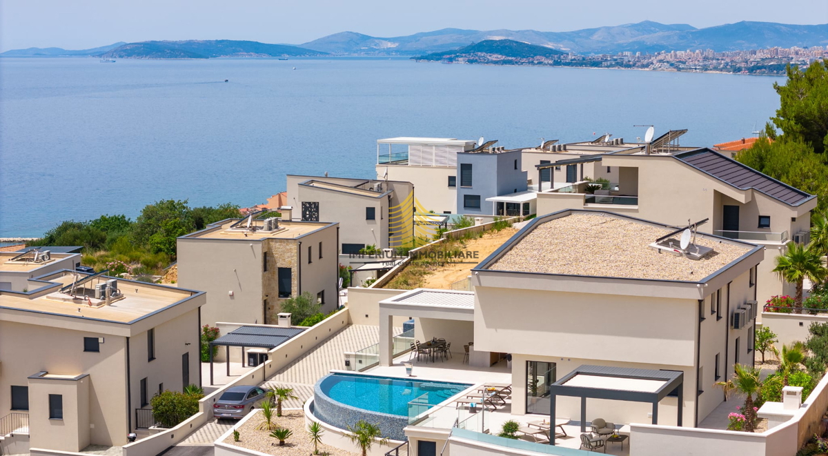 Casa, Vendita, Podstrana, 300m2, Villa
