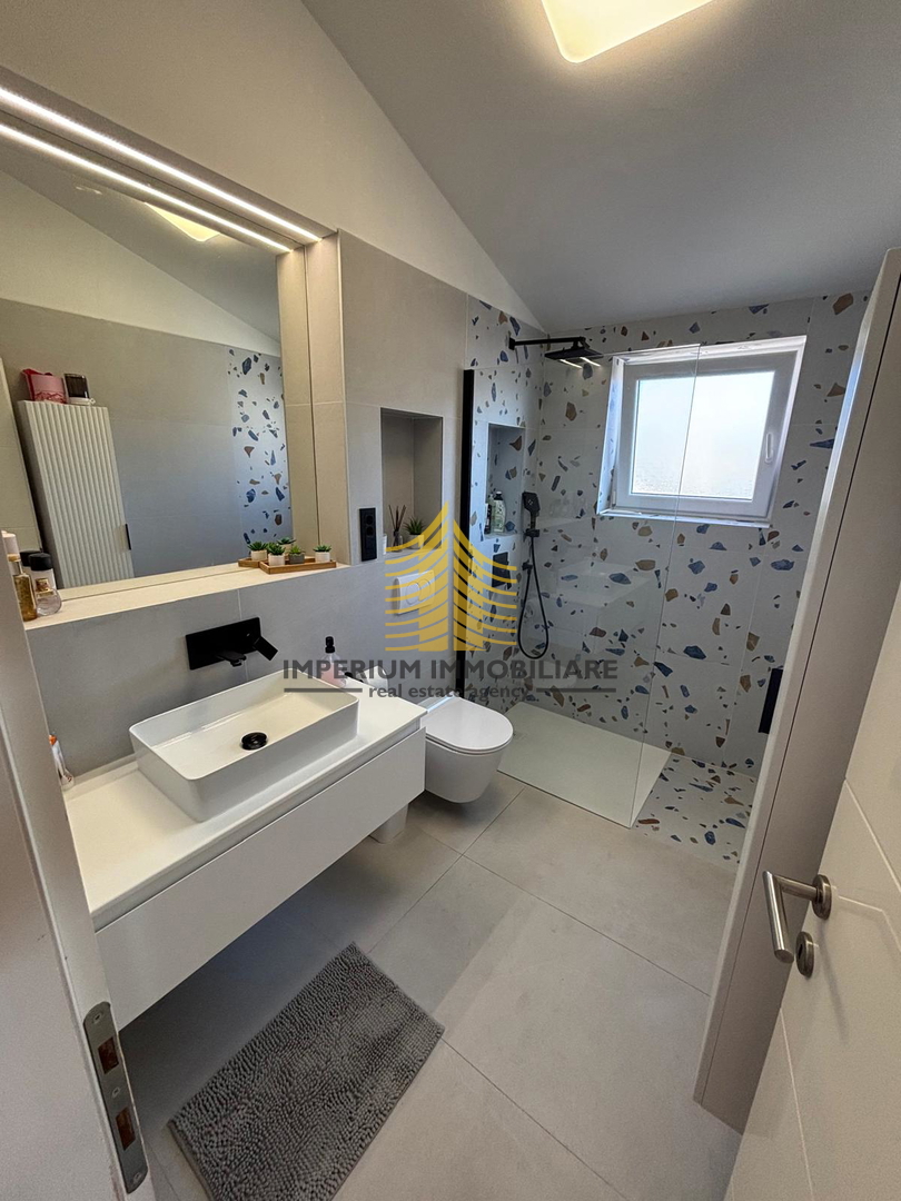 Appartamento, Vendita, Split, Žnjan, 100m2, 3 locali