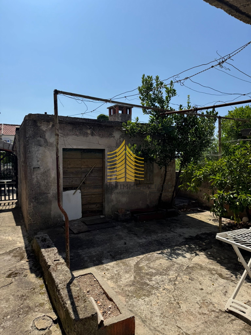 Casa, Vendita, Circondario, Okrug Gornji, 110m2, A schiera