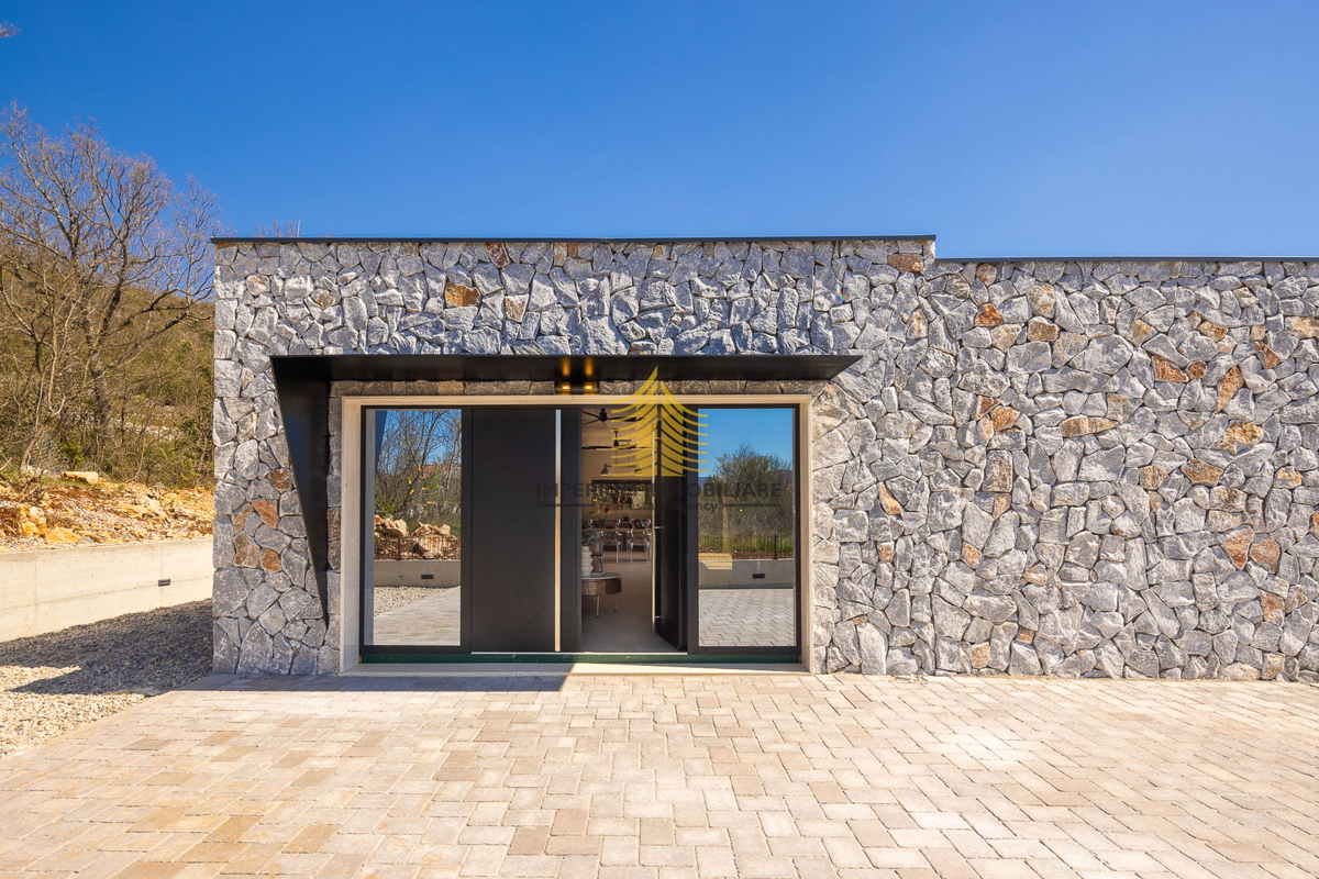 Casa, Vendita, Prisoje, 240m2, Indipendente