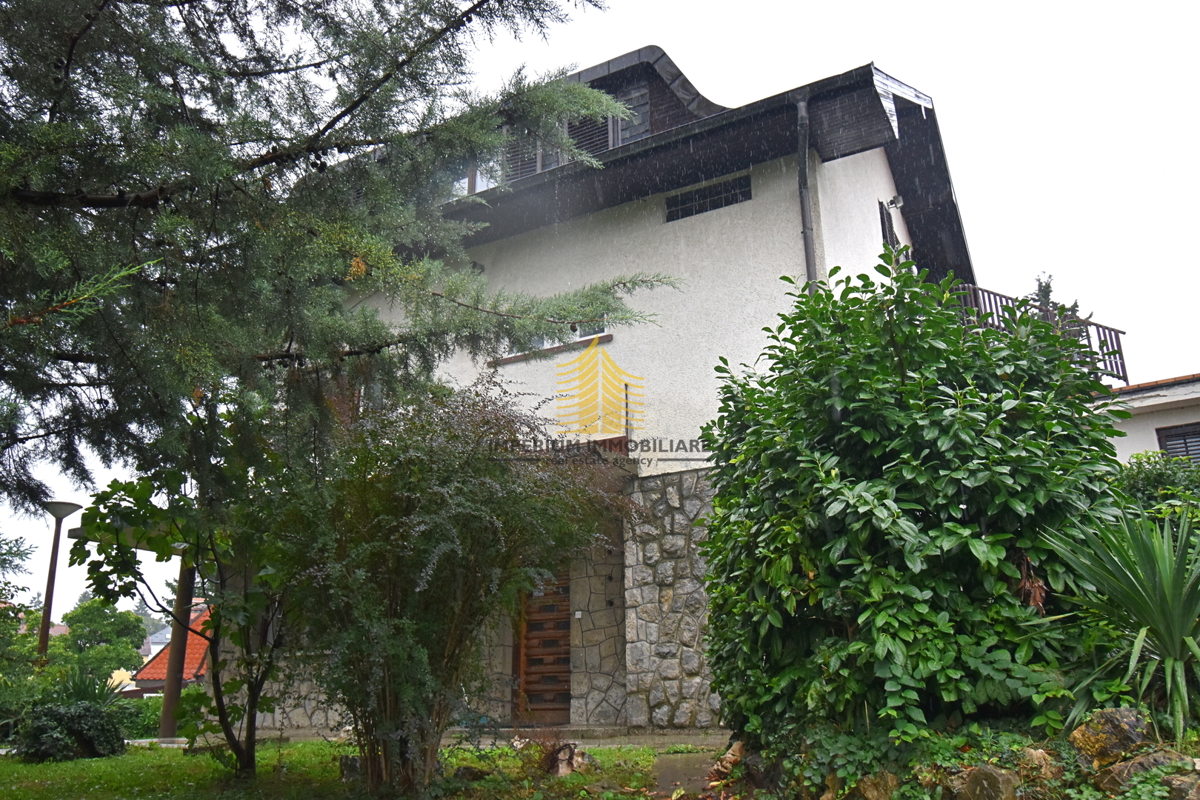 Casa, Vendita, Gornji Grad - Medveščak, Gornji grad, 300m2, Indipendente