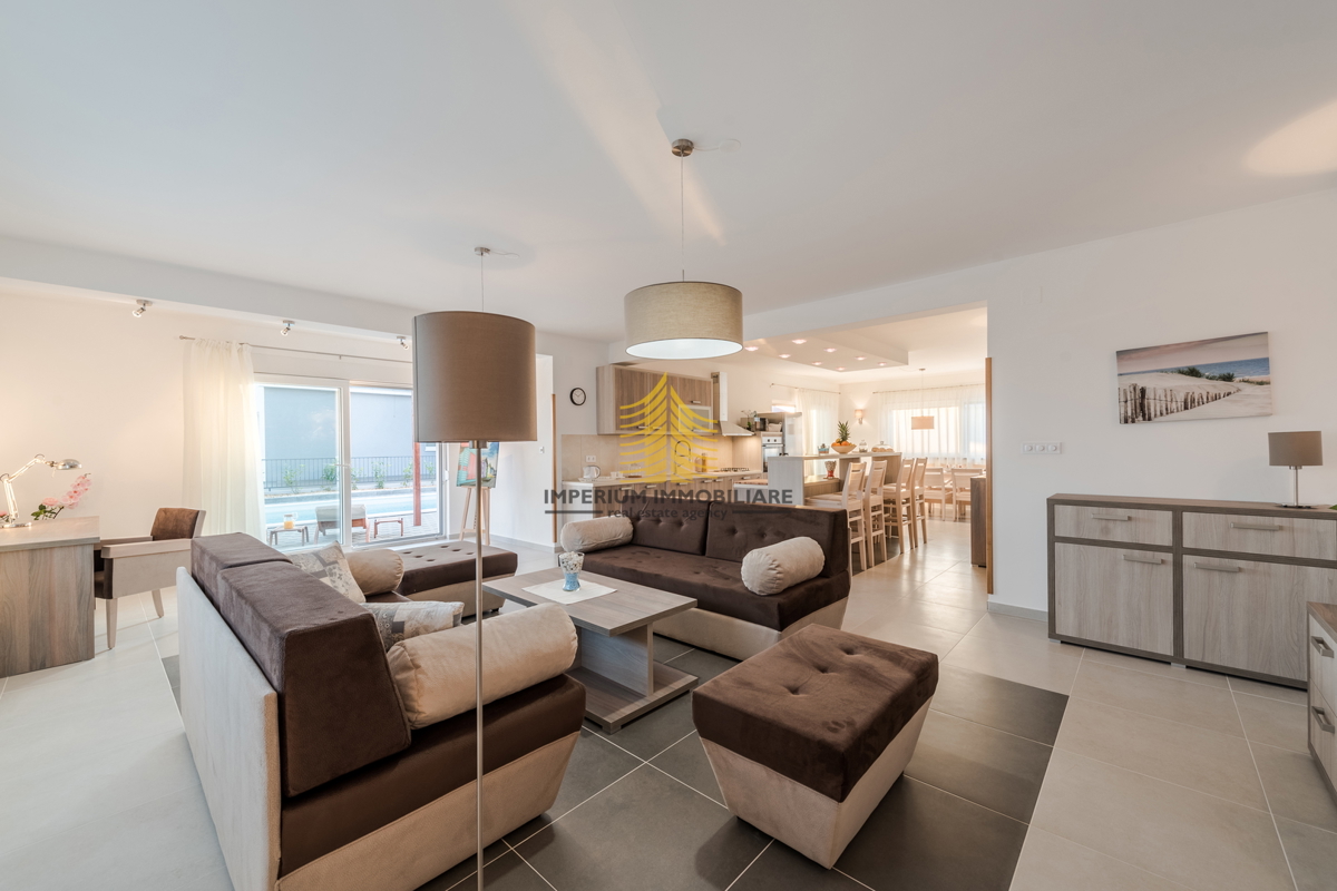 Casa, Vendita, Sukošan, Debeljak, 251m2, Villa