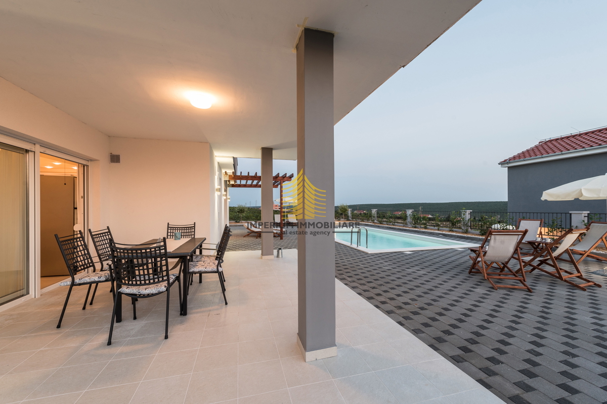 Casa, Vendita, Sukošan, Debeljak, 251m2, Villa