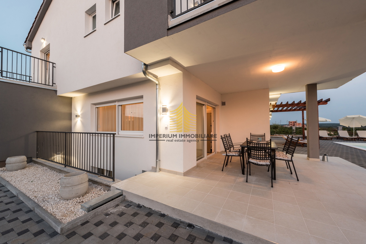 Casa, Vendita, Sukošan, Debeljak, 251m2, Villa