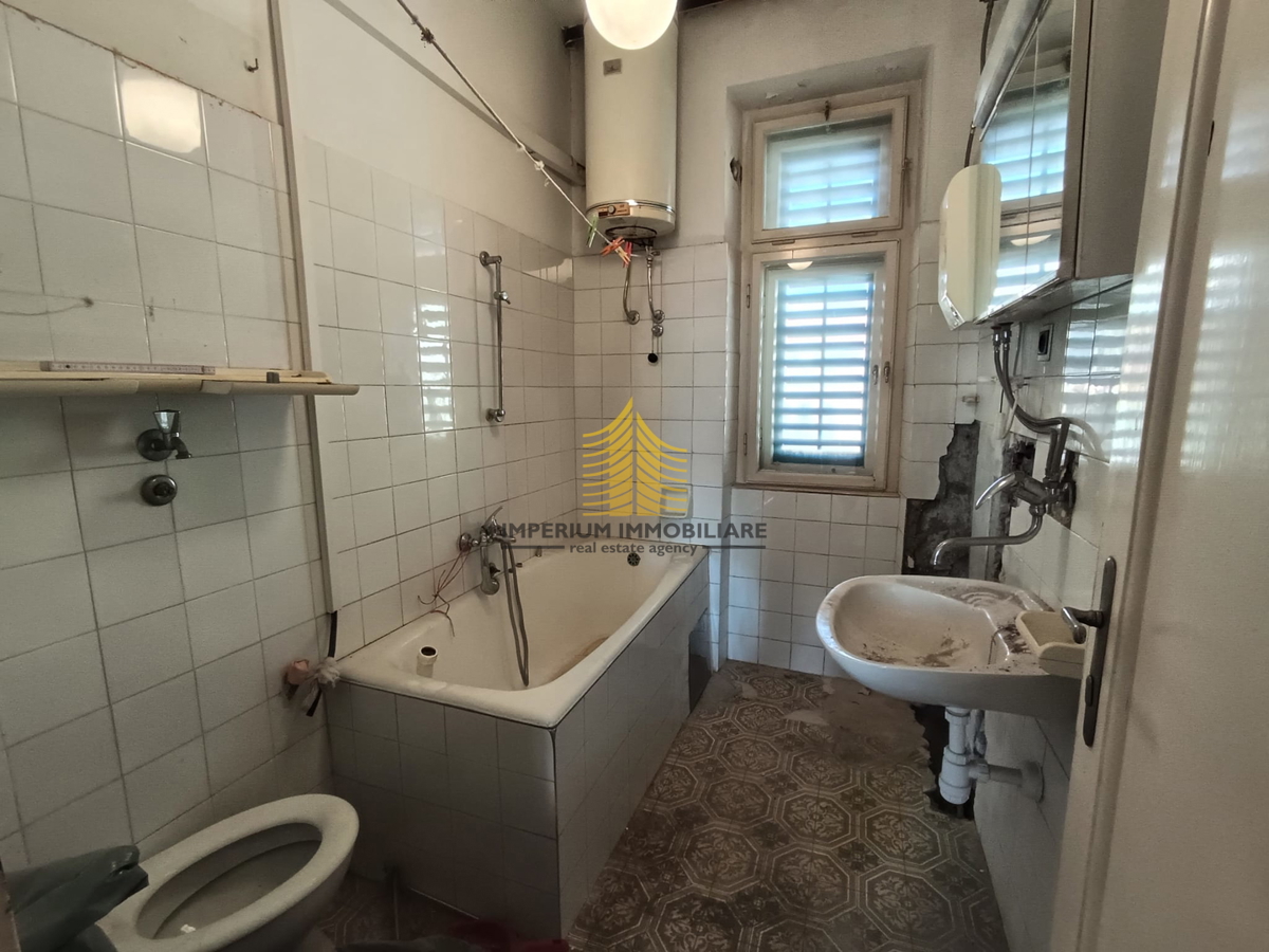 Appartamento, Vendita, Spalato, Gripe, 65m2, 2,5 vani (2 camere + soggiorno)