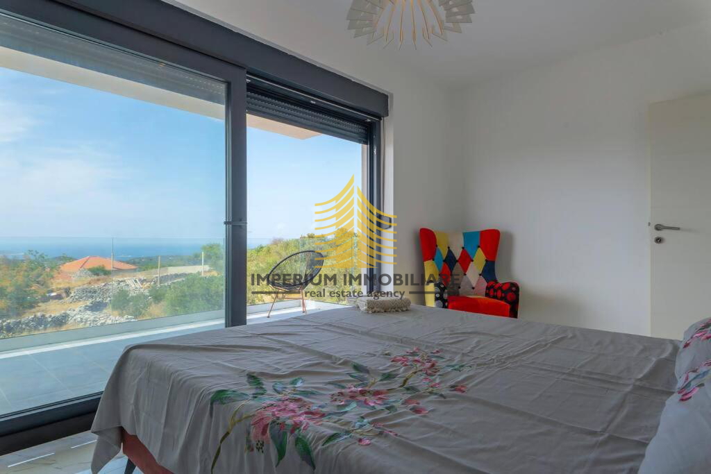 Casa, Vendita, Marina, Vinišće, 180m2, Indipendente