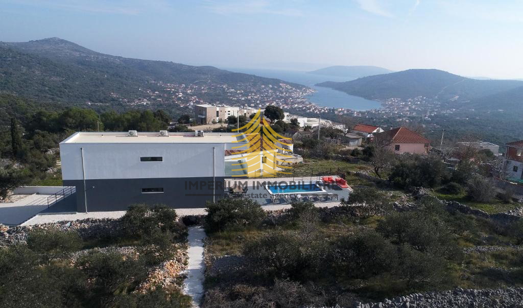 Casa, Vendita, Marina, Vinišće, 180m2, Indipendente
