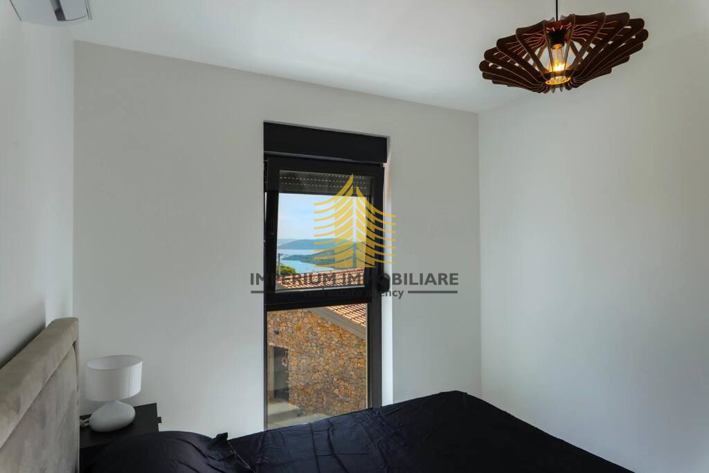 Casa, Vendita, Marina, Vinišće, 180m2, Indipendente