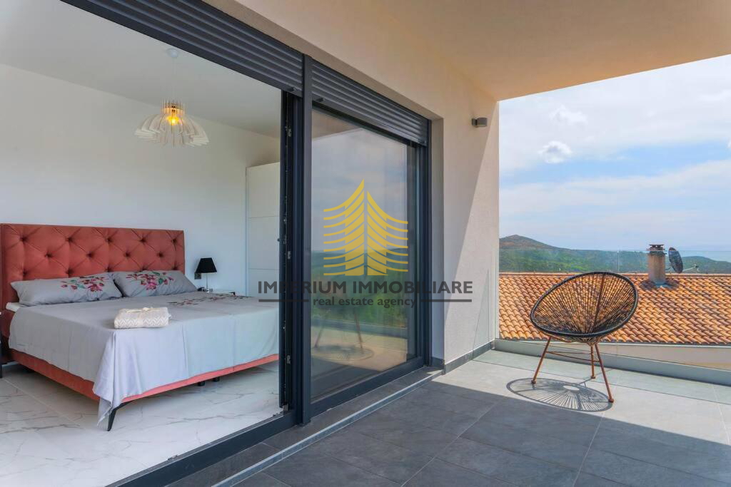 Casa, Vendita, Marina, Vinišće, 180m2, Indipendente