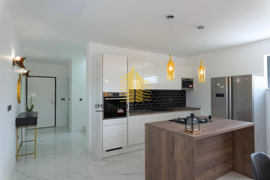 Casa, Vendita, Marina, Vinišće, 180m2, Indipendente