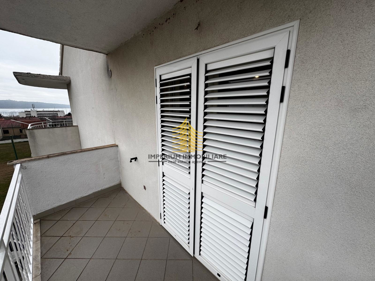 Appartamento, Vendita, Kaštel Gomilica, 83,60 m², 2,5 locali (2 camere + soggiorno doppio)