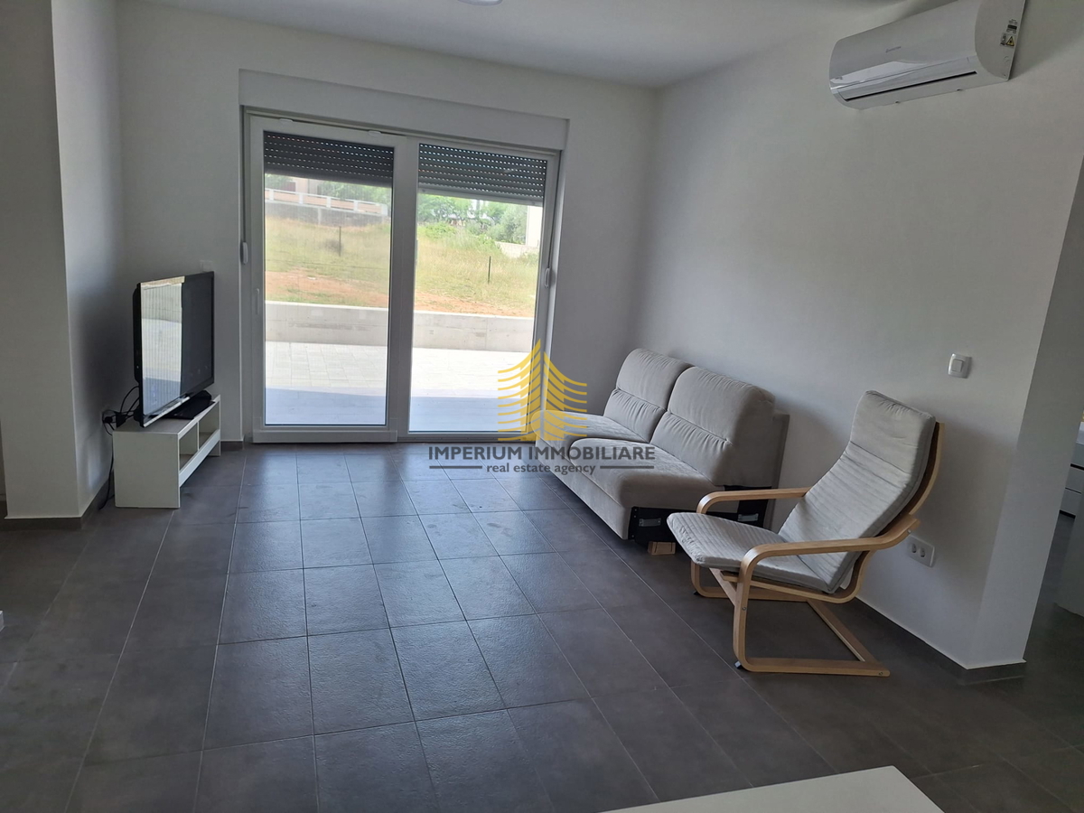 Appartamento, Vendita, Ražanac, 75m2, 2,5 locali (2S+DB)