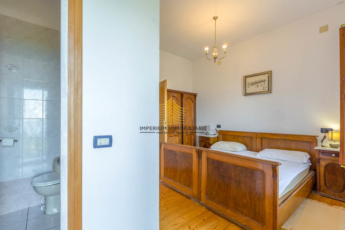 Casa, Vendita, Crikvenica, 375m2, A schiera