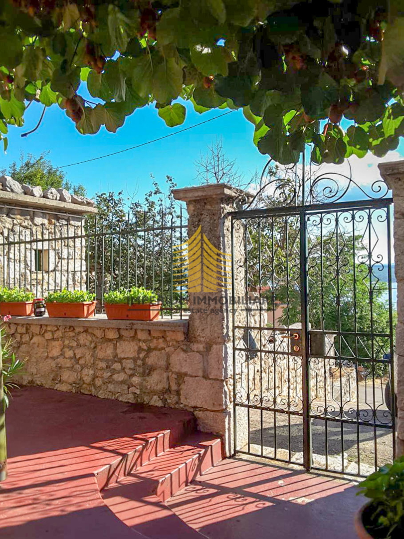 Casa, Vendita, Crikvenica, 375m2, A schiera