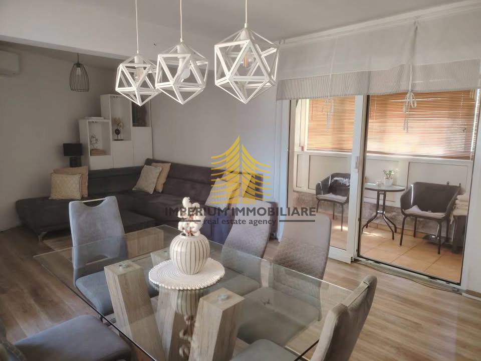 Appartamento, Vendita, Pola, 96m2, 3,5 vani (3 camere + soggiorno doppio)