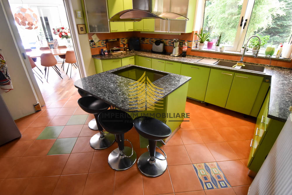 Casa, Vendita, Zagabria, Gajnice, 300m2, Indipendente