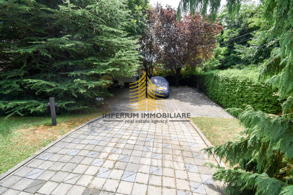 Casa, Vendita, Zagabria, Gajnice, 300m2, Indipendente