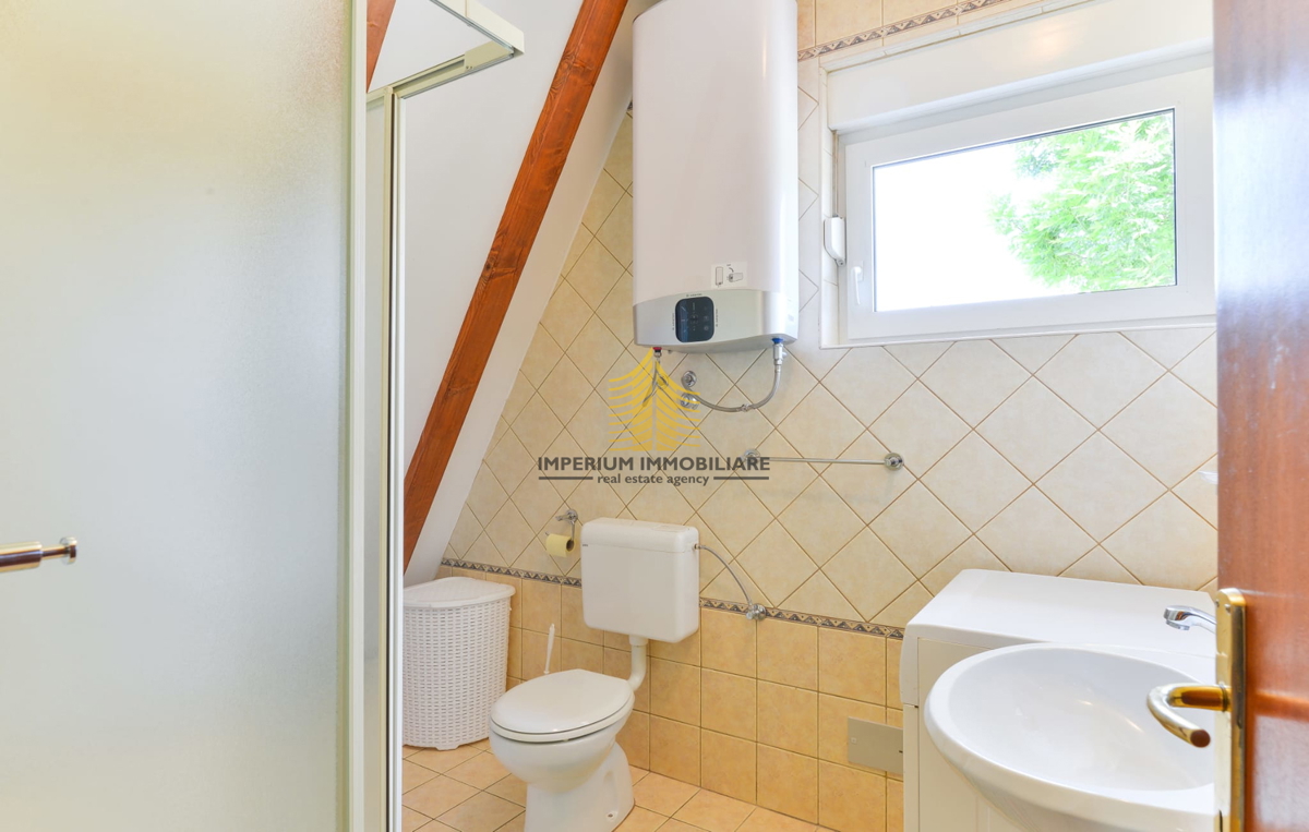 Casa, Vendita, Gračac, 210m2, Indipendente