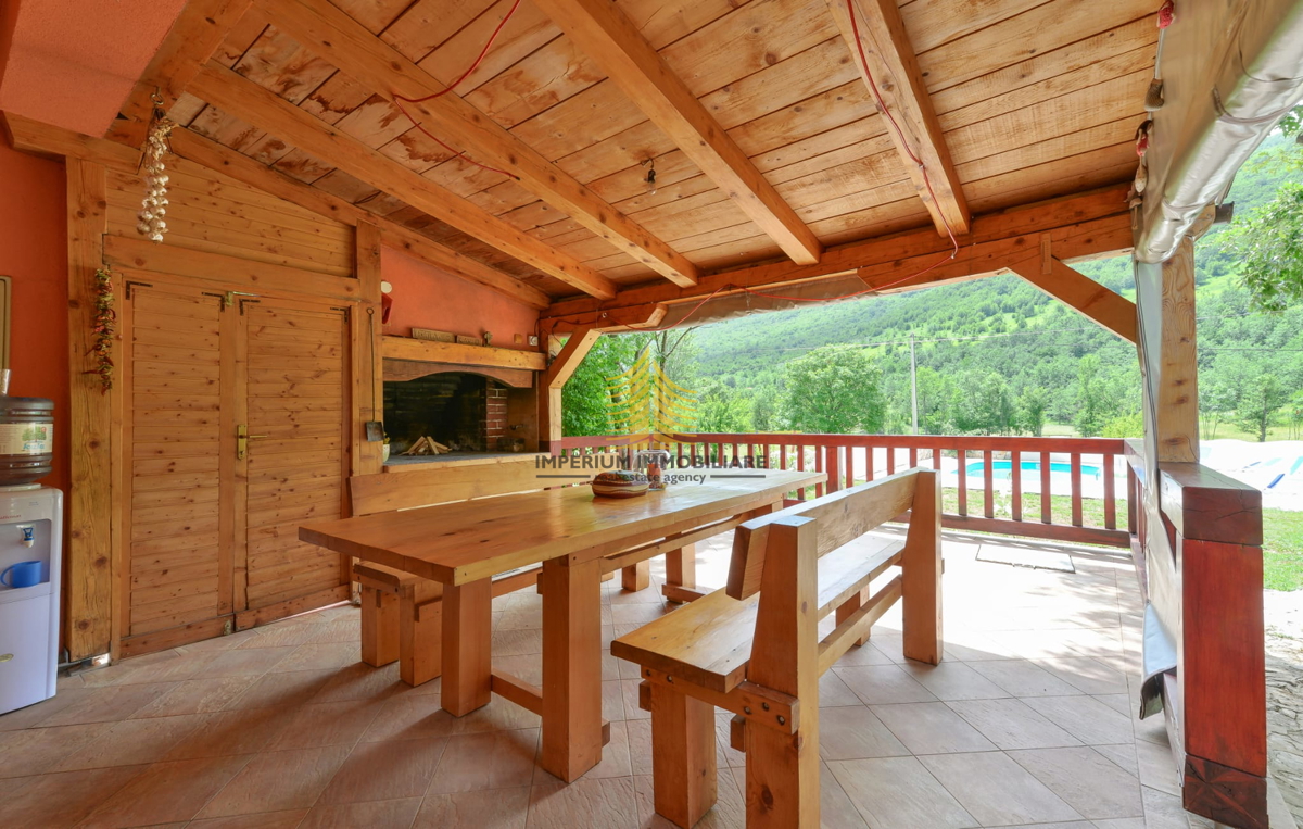 Casa, Vendita, Gračac, 210m2, Indipendente