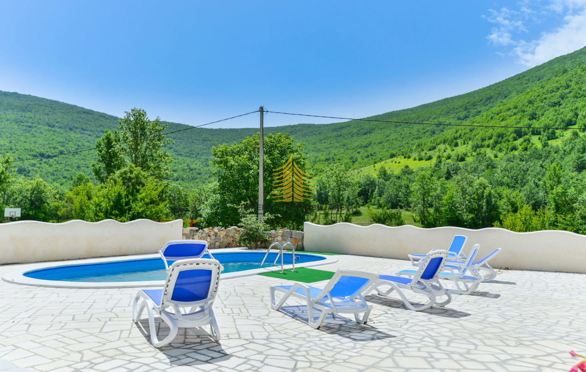 Casa, Vendita, Gračac, 210m2, Indipendente