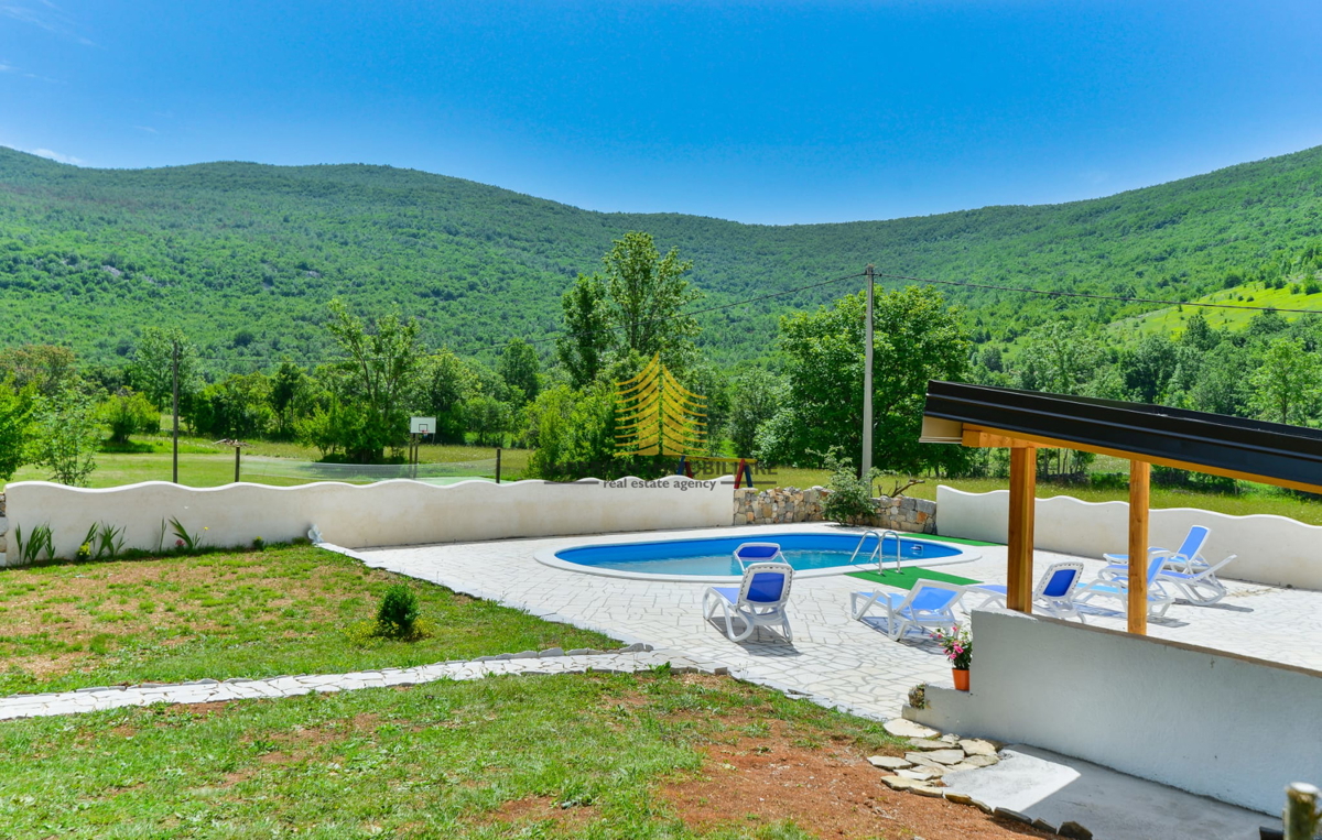 Casa, Vendita, Gračac, 210m2, Indipendente