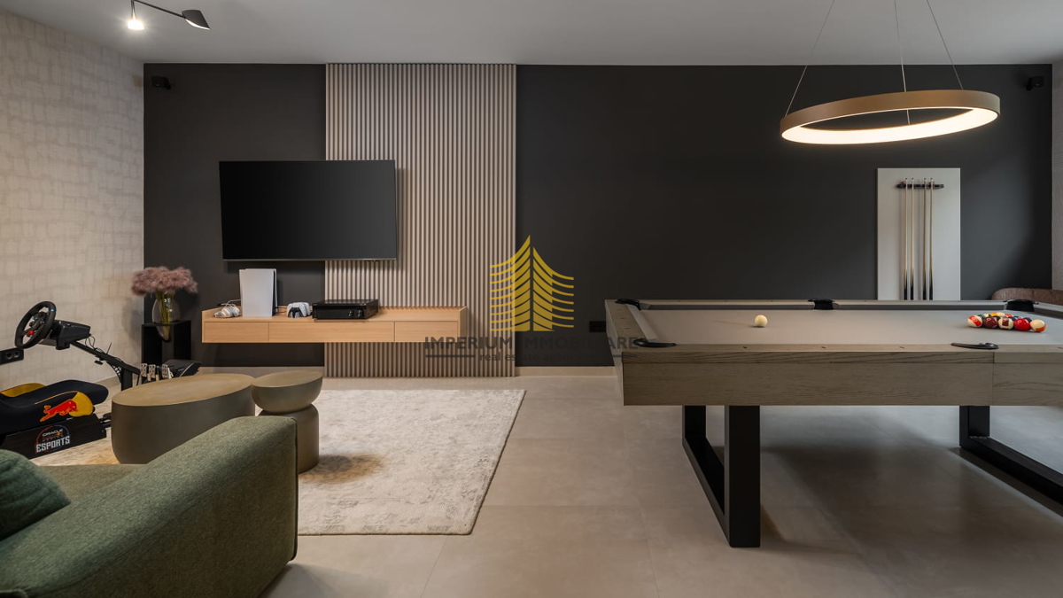 Casa, Vendita, Podstrana, 300m2, Villa