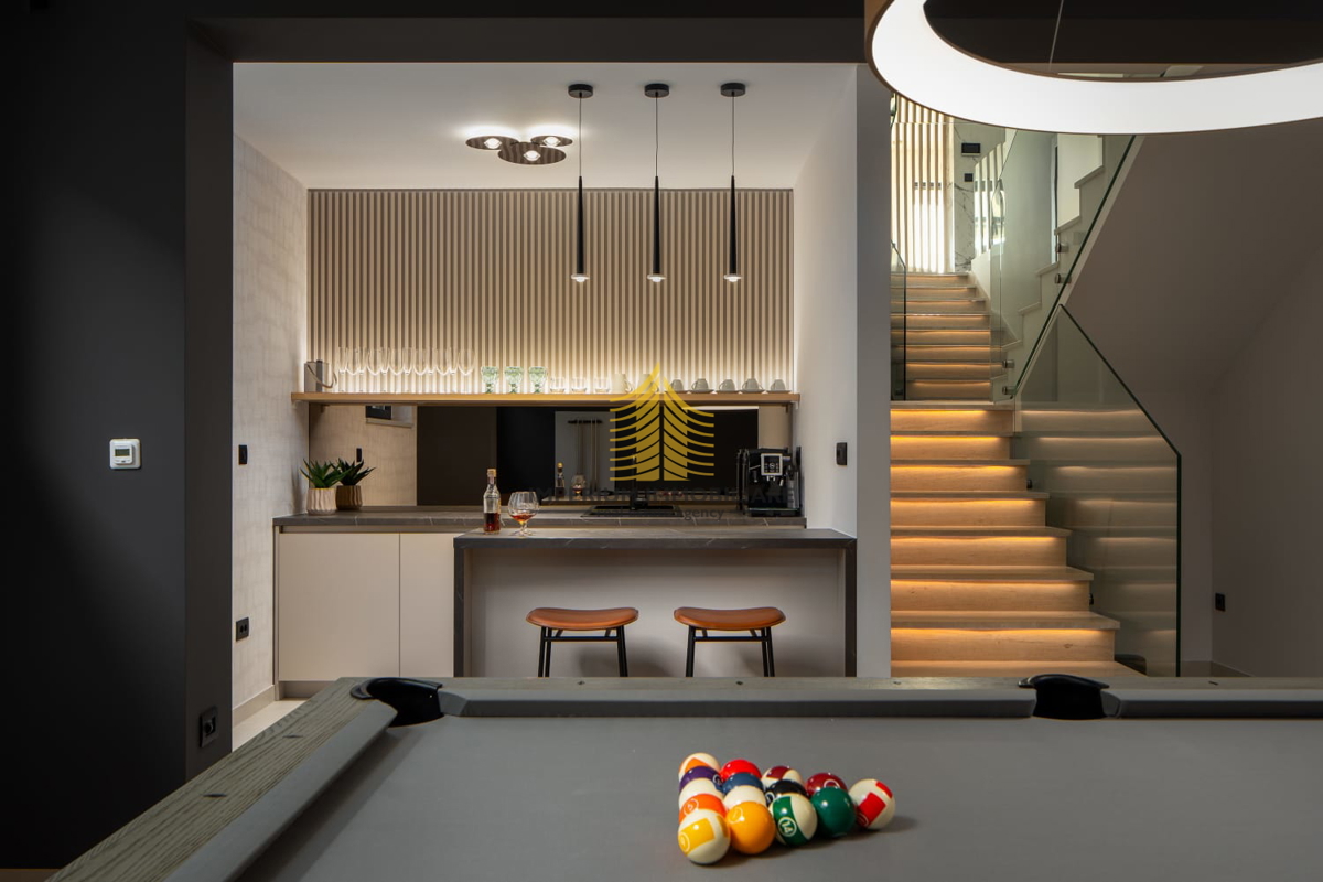 Casa, Vendita, Podstrana, 300m2, Villa