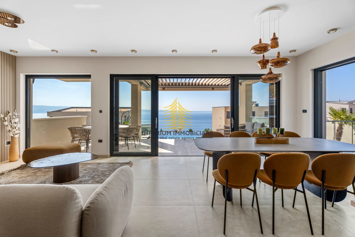 Casa, Vendita, Podstrana, 300m2, Villa