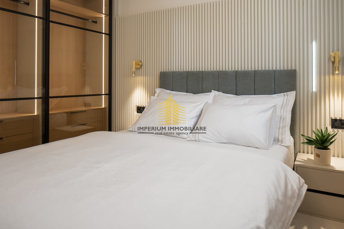 Casa, Vendita, Podstrana, 300m2, Villa