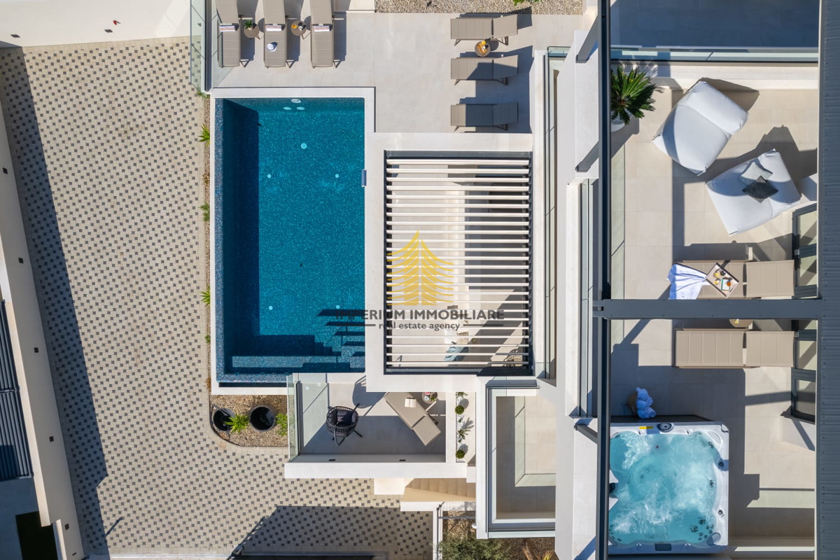 Casa, Vendita, Podstrana, 300m2, Villa