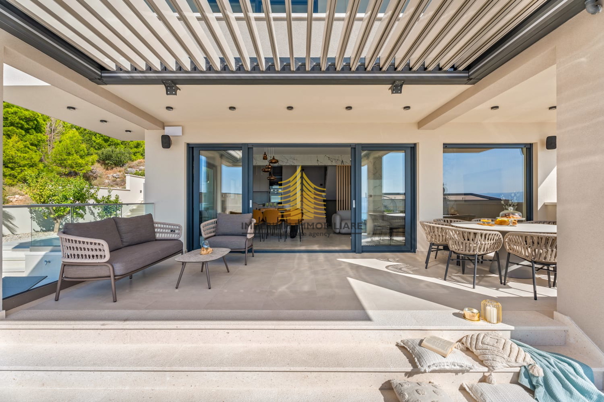 Casa, Vendita, Podstrana, 300m2, Villa