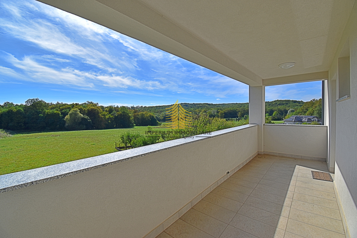 Appartamento, Vendita, Zaprešić, Kalamiri, 126,95 m2, 3,5 locali (3 camere + soggiorno doppio)