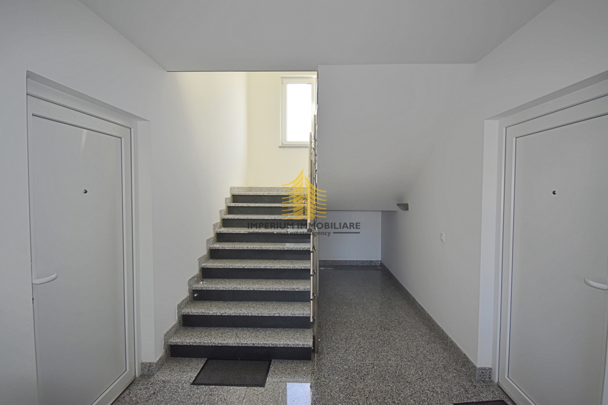 Appartamento, Vendita, Zaprešić, Kalamiri, 126,95 m2, 3,5 locali (3 camere + soggiorno doppio)