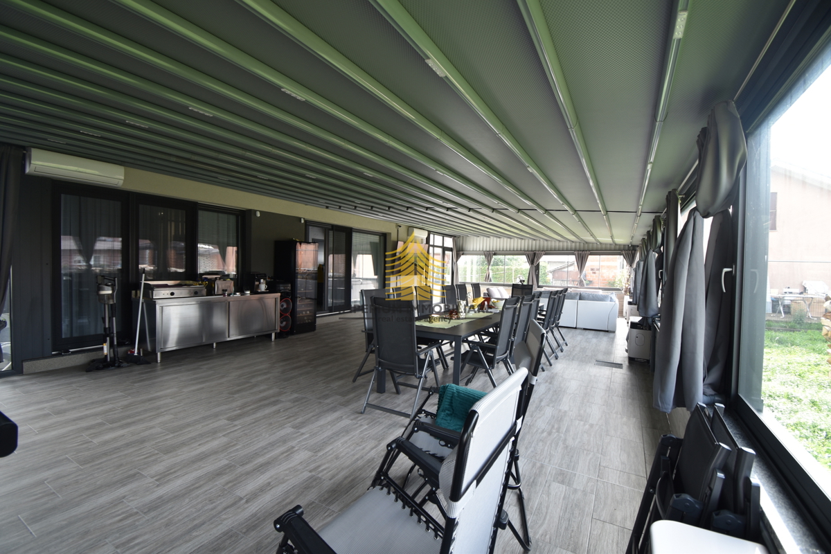 Appartamento, Vendita, Sesvete, Kraljevečki Novaki, 500m2, 4 locali