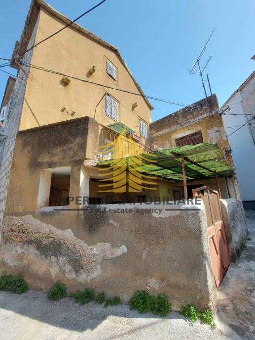 Casa, Vendita, Trogir, Čiovo, 350m2, Indipendente