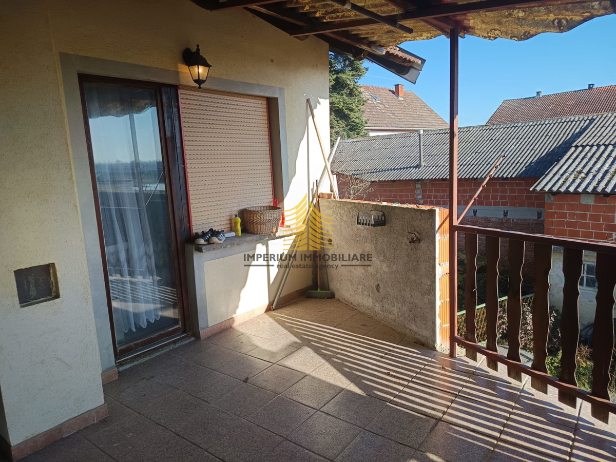 Casa, Vendita, Sesvete, 300m2, Indipendente