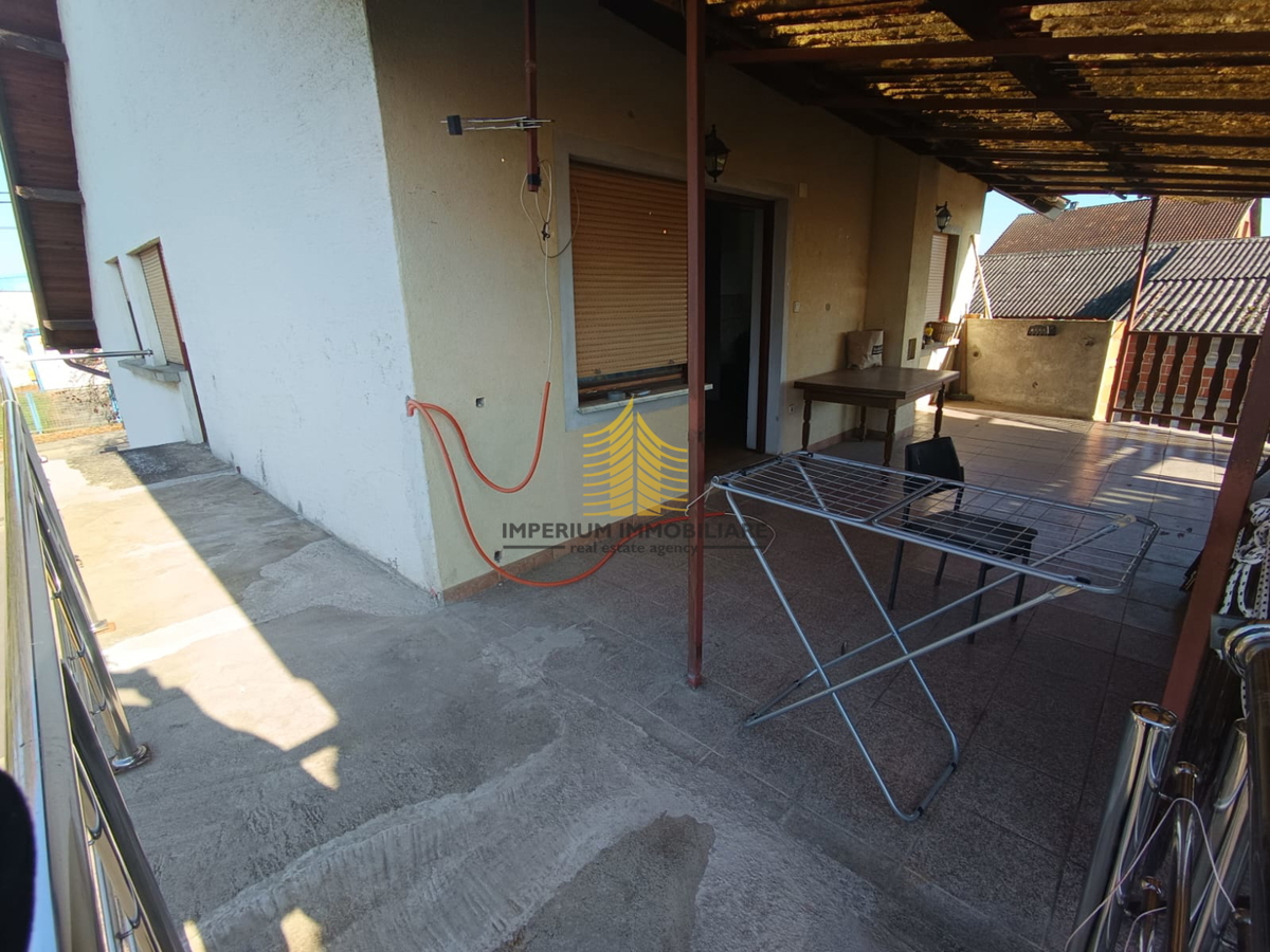 Casa, Vendita, Sesvete, 300m2, Indipendente