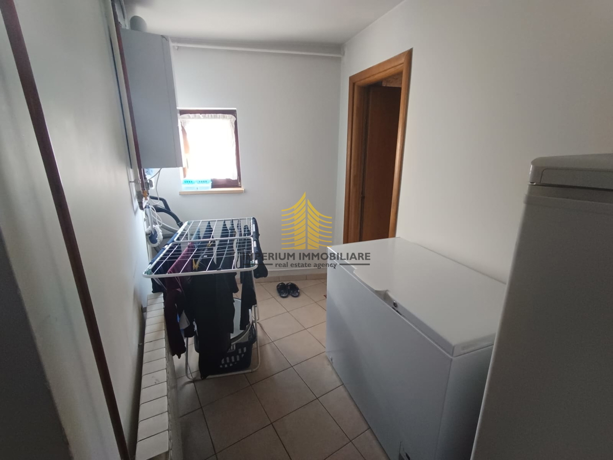 Casa, Vendita, Sesvete, 300m2, Indipendente