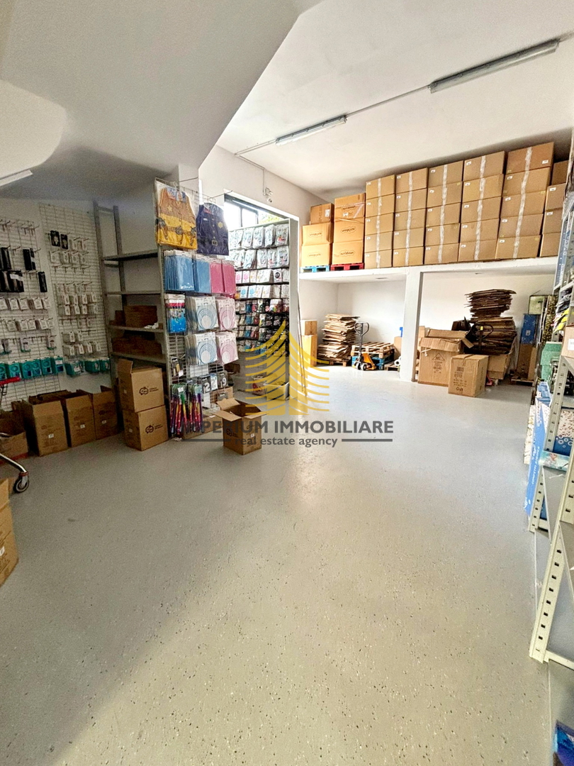 Spazio commerciale, Vendita, Samobor, Centro, 631m2, Complesso commerciale